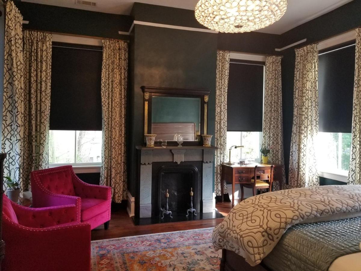 Thomas Weihs Haus Bed and Breakfast Savannah Eksteriør billede