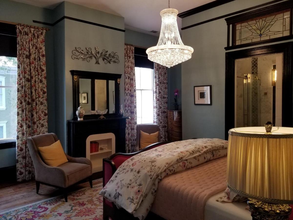 Thomas Weihs Haus Bed and Breakfast Savannah Eksteriør billede