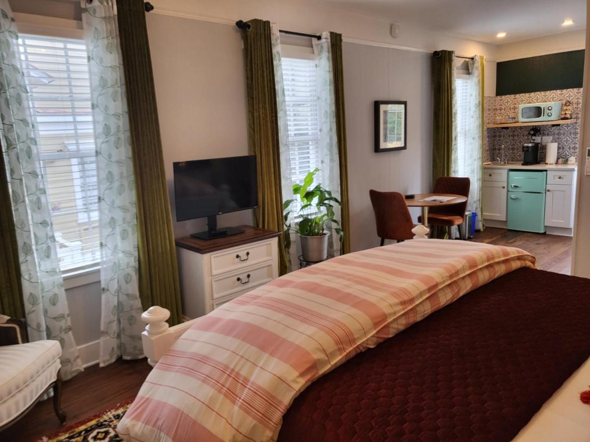 Thomas Weihs Haus Bed and Breakfast Savannah Eksteriør billede